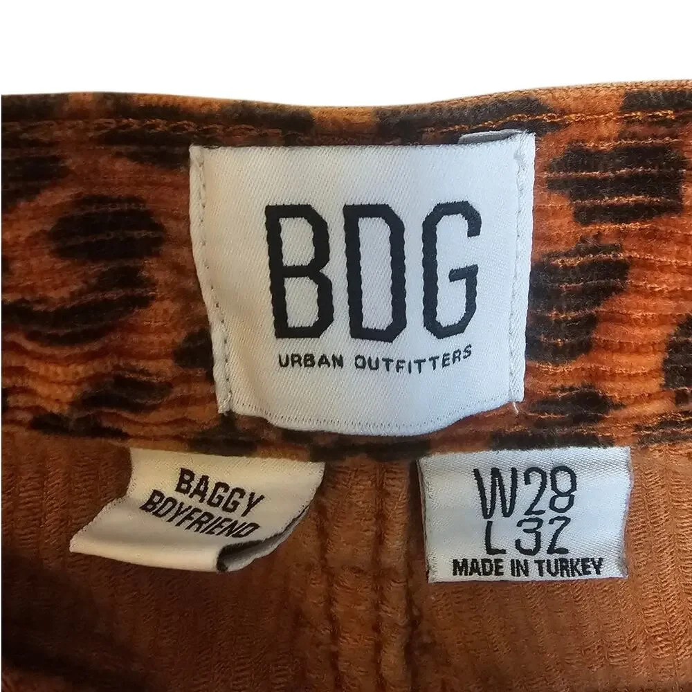 BDG Urban Outfitters Baggy Boyfriend Corduroy Brown Leopard Size 6/W28 Pants